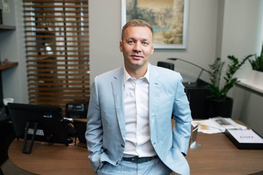 Gilfanov Rustam: Bridging Sustainable Manufacturing and AI-Powered Productivity Platforms