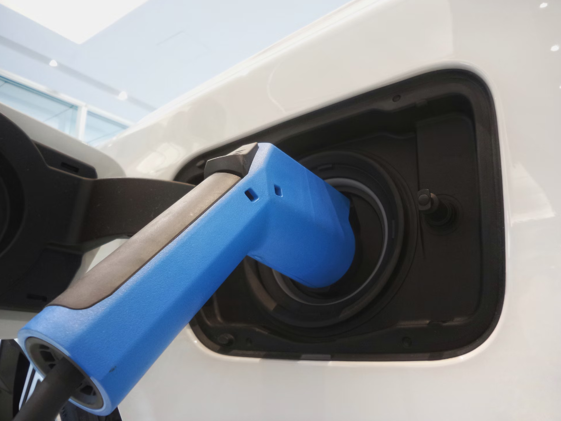 Why the US Must Invest in More Hydrogen Fuel Stations