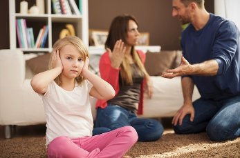 Do not ignore these 4 signs of a narcissistic parent